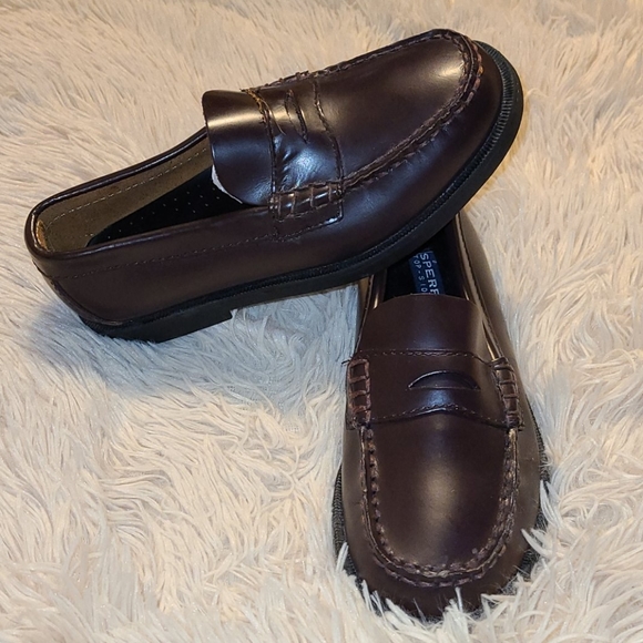 Sperry's - Picture 3 of 4